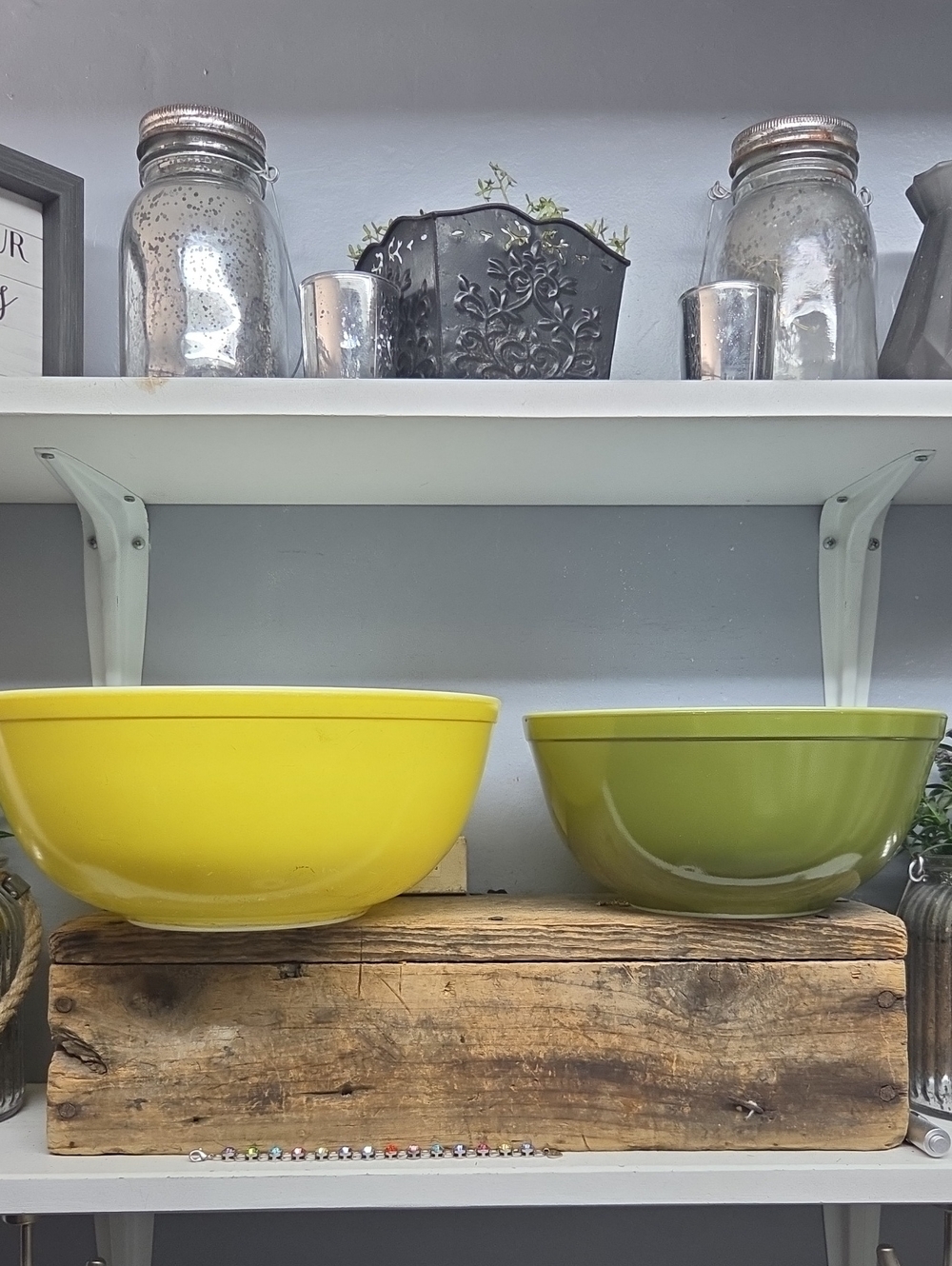 Vintage Pyrex Bowl Set of 2 Primary Yellow #404 & Verde Avocado Green #403 MCM